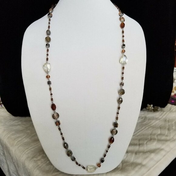 Premier Designs 42" Beaded Necklace Neutrals Silver Tone Signed Long Versatile - Picture 4 of 8